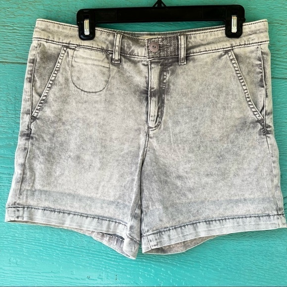 ANTHROPOLOGIE RELAXED JEAN SHORTS NWOT SIZE 28 - Picture 1 of 9